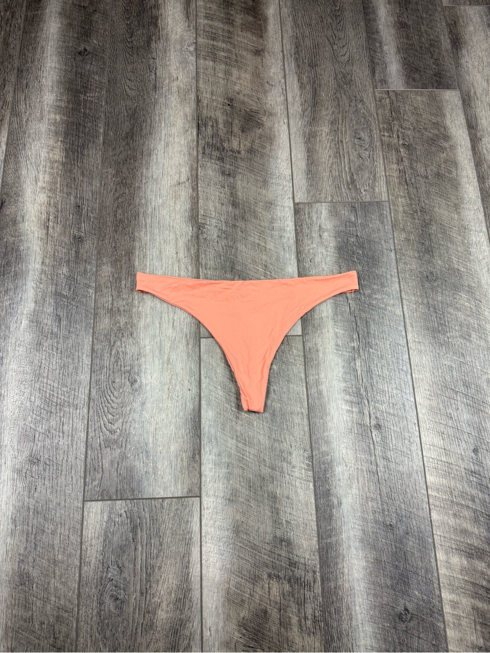 VS‎ Orange Thong